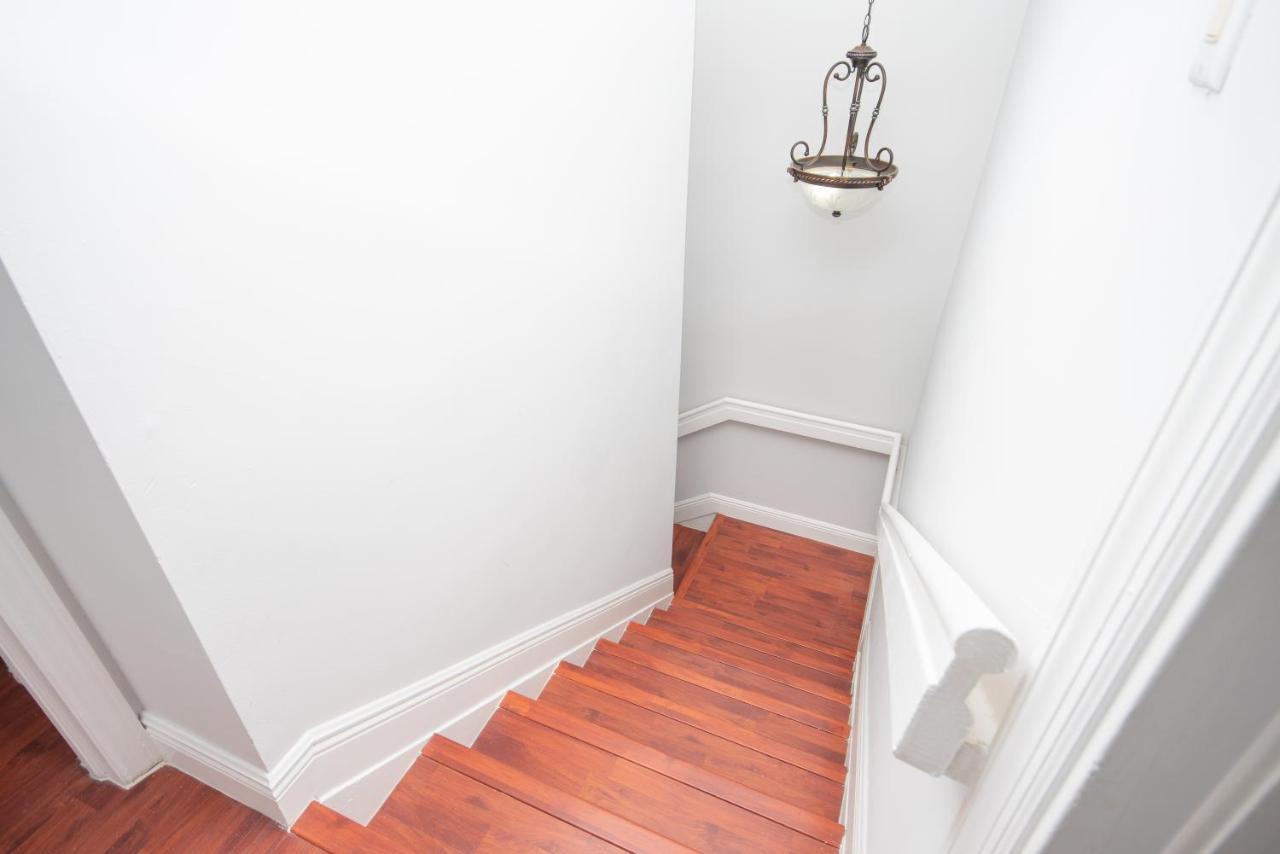 Beautiful 2/2.5 Condo W/Free Parking Fast Wifi Маями Екстериор снимка